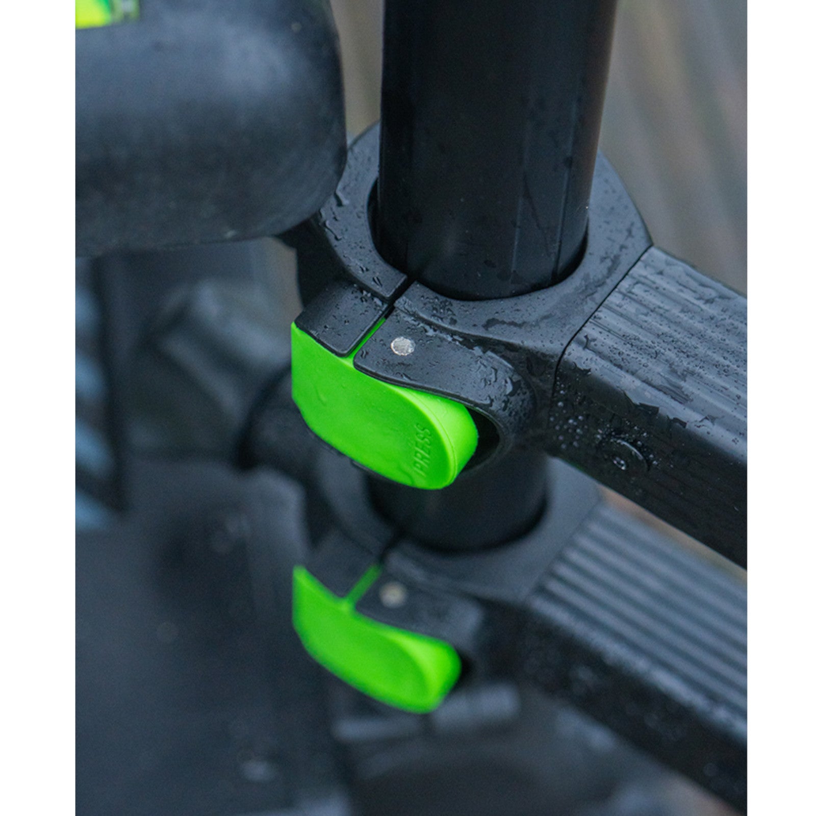 Maver Quick Lock MV-R Double Braced Umbrella Arm Fishing Accessory Alternate 1