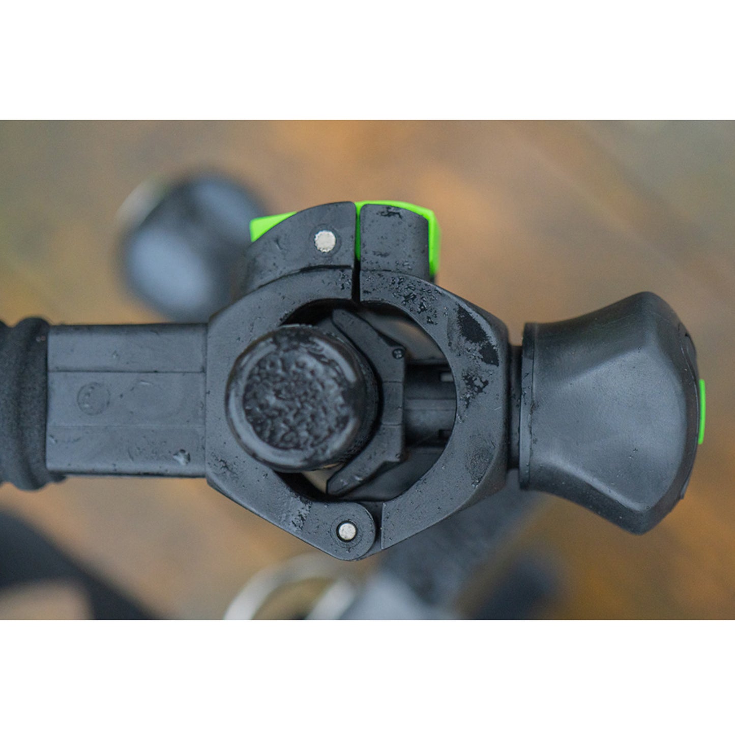 Maver Quick Lock MV-R Double Braced Umbrella Arm Fishing Accessory Alternate 3