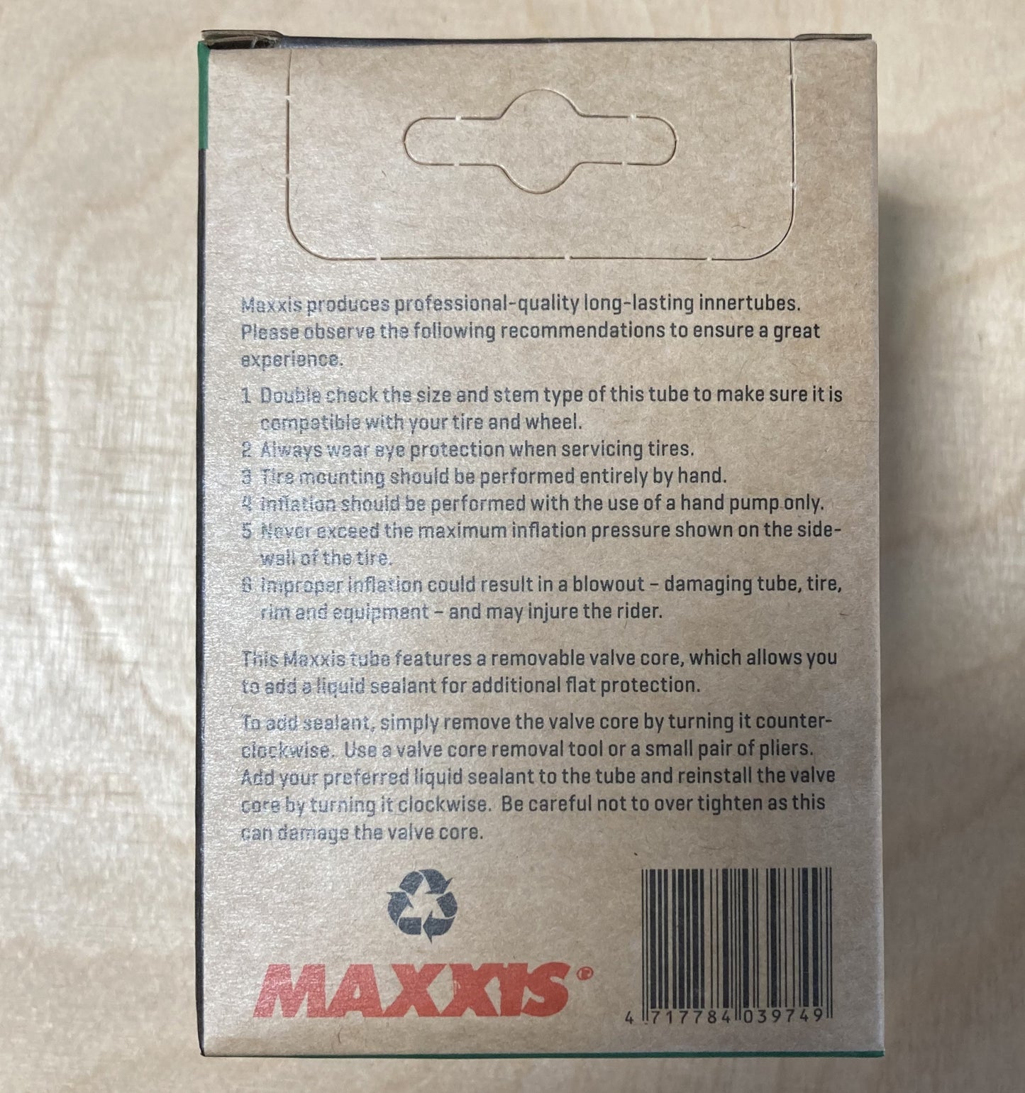 Maxxis Welterwight 26 x 2.2-2.5 26 Inch Schrader Valve Bike Inner Tube 32mm Alternate 2