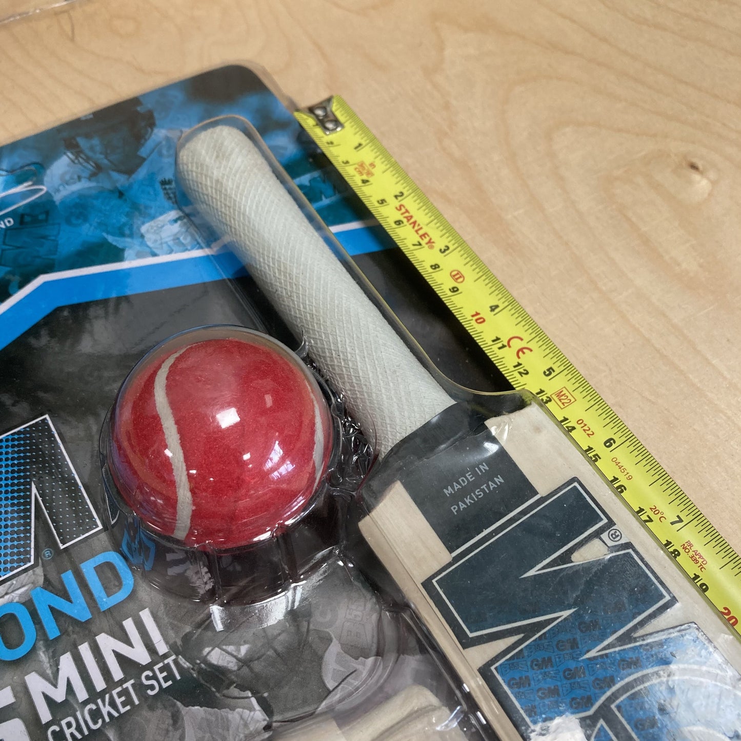 Gunn & Moore Ben Stokes 55 Diamond Kids Mini Cricket Set (38cm Bat, Stumps & Ball)