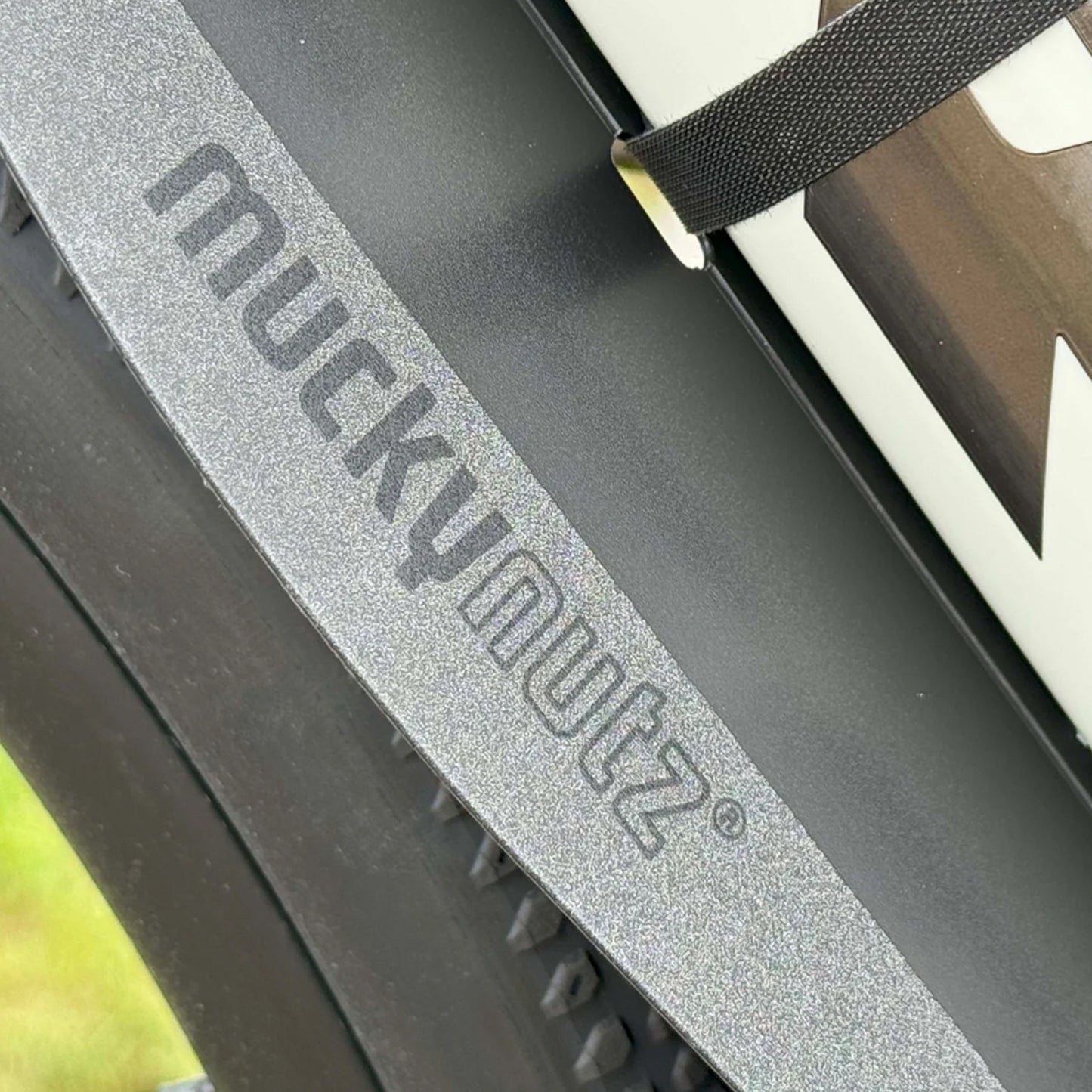 Mucky Nutz Gut Fender Black Clip On Front Bike Mudguard Alternate 1