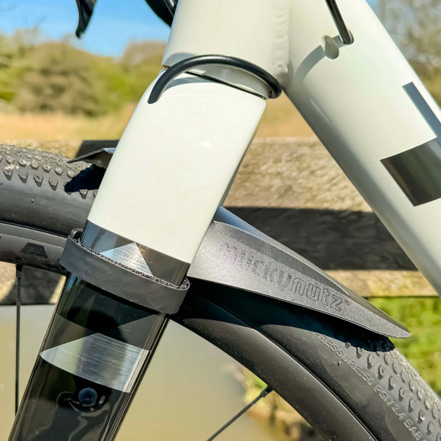 Mucky Nutz Mini Face Fender Clip On Front Bike Mudguard Alternate 1