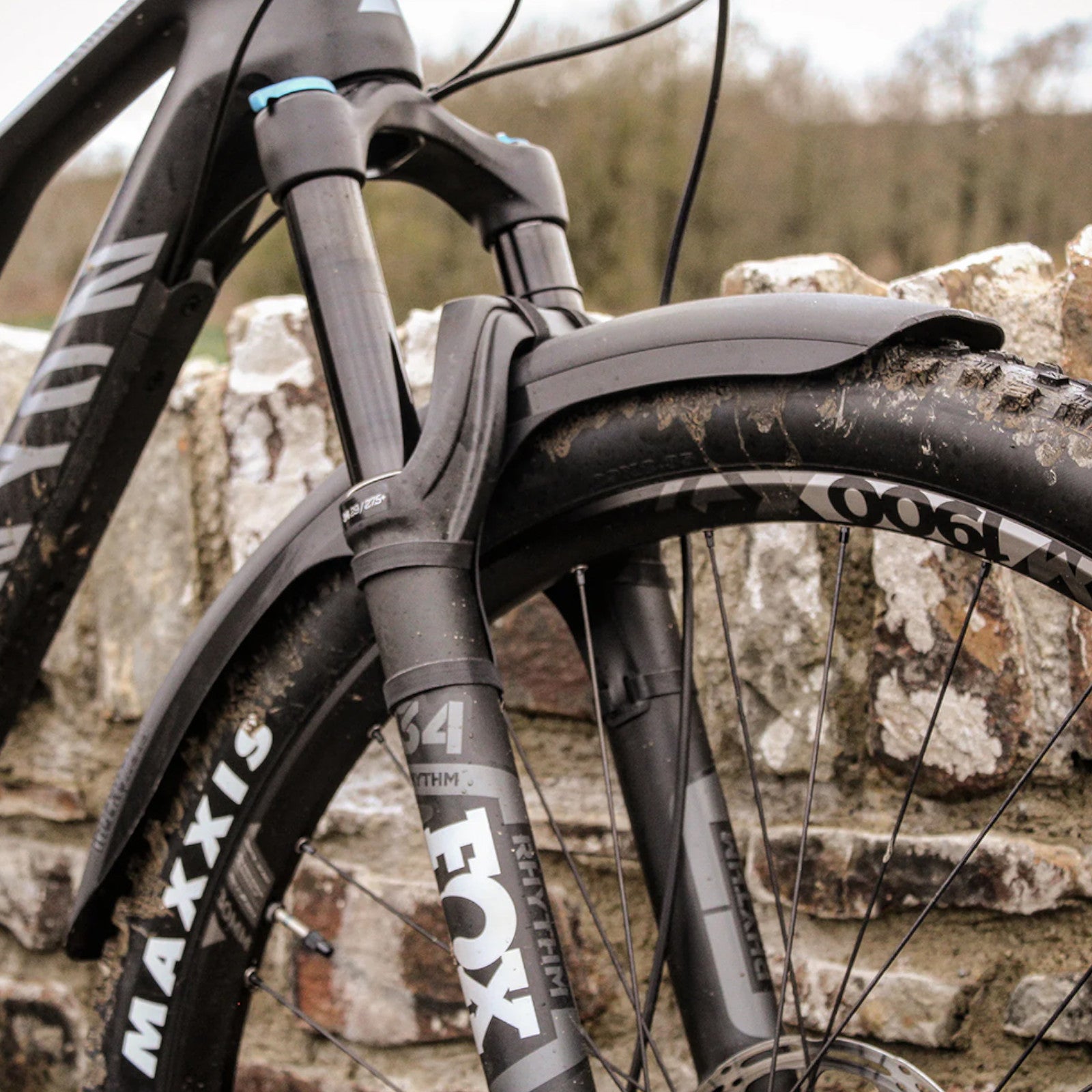 Mucky Nutz MugGuard Long Clip On Front Bike Mudguard Alternate 1