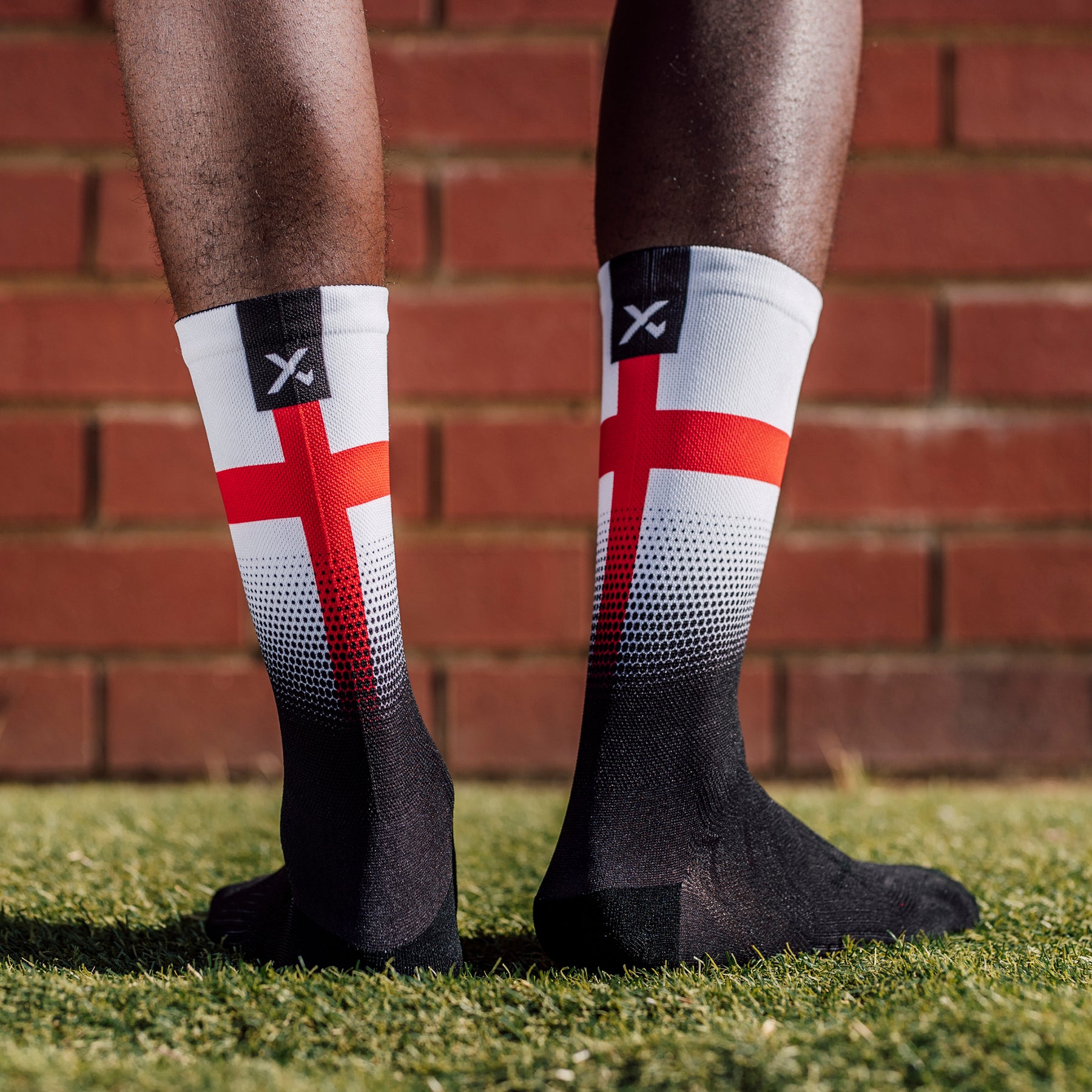 Sox Footwear England Flag Black Premium Crew Men's Cycling Socks Alternate 2
