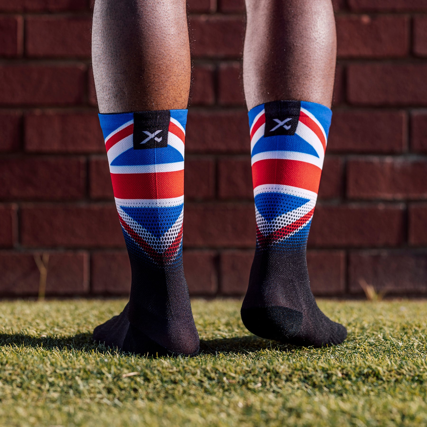 Sox Footwear United Kingdom Flag Black Premium Crew Men's Cycling Socks Alternate 2