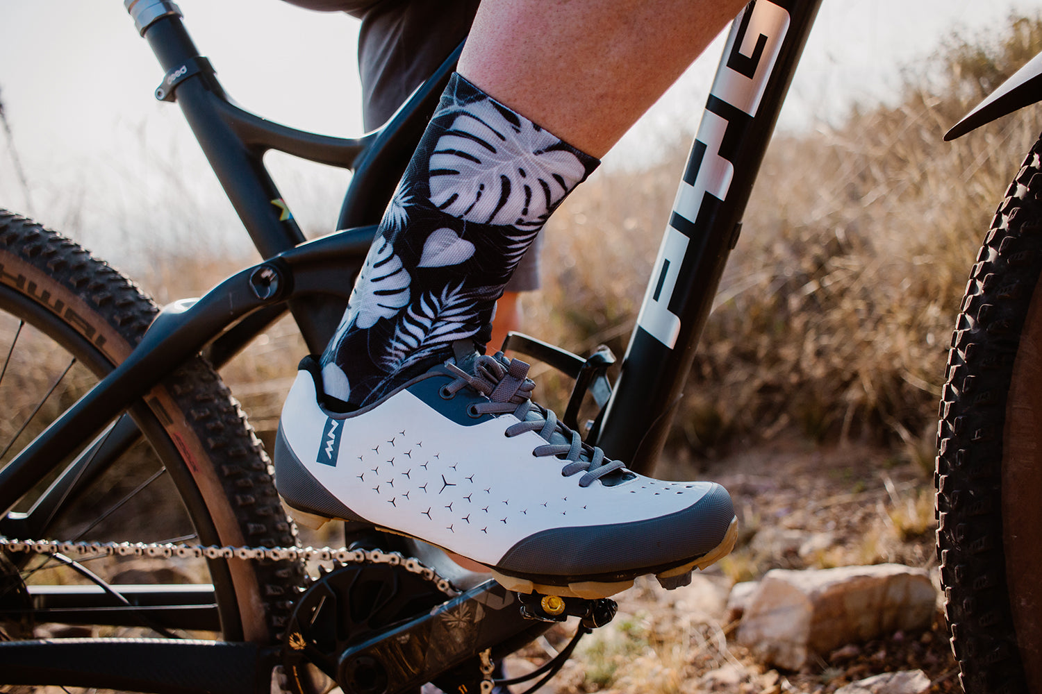 Sox Footwear Dark Night Mono-Chrome Premium Crew Men's Cycling Socks Alternate 1