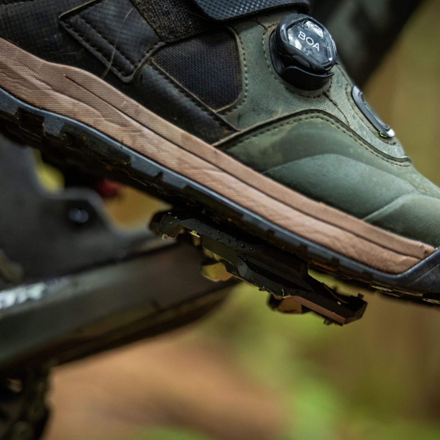 Shimano PD-M9220 XTR Trail Wide Platform Shimano SPD Clipless Bike Pedals Alternate 8