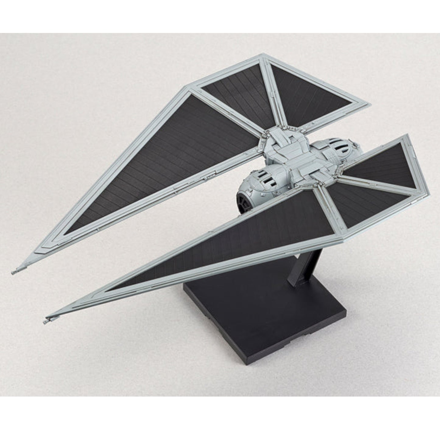 Revell Star Wars TIE Striker Rogue 1 Bandai 01218 Spacecraft Model Kit