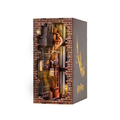Revell Harry Potter Diagon Alley Tiny Adventures 3D Puzzle Alternate 1