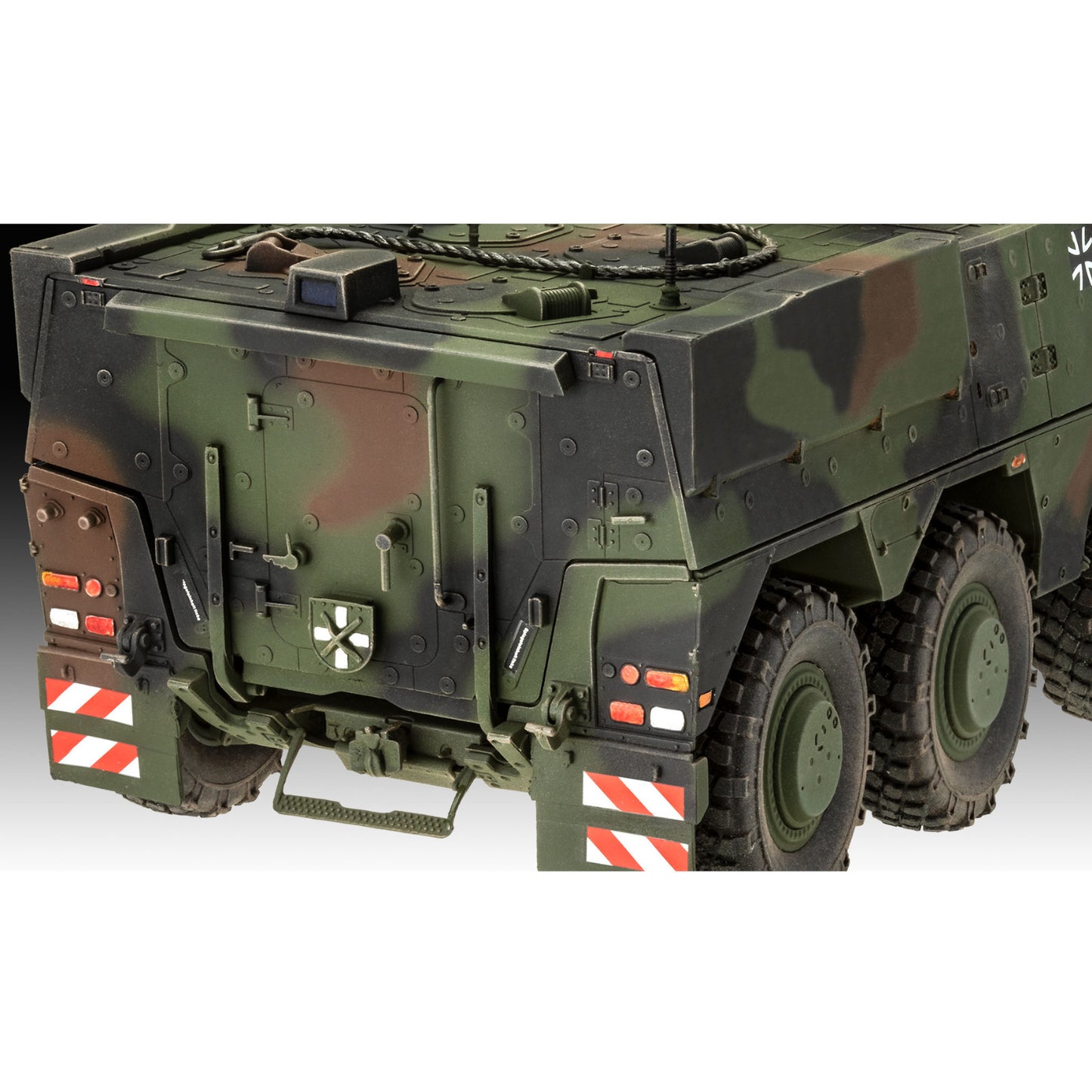 Revell GTK Boxer GTFz Heavy Machinery Model Kit Military Armoured Transport Vehicle 03343 Alternate 3