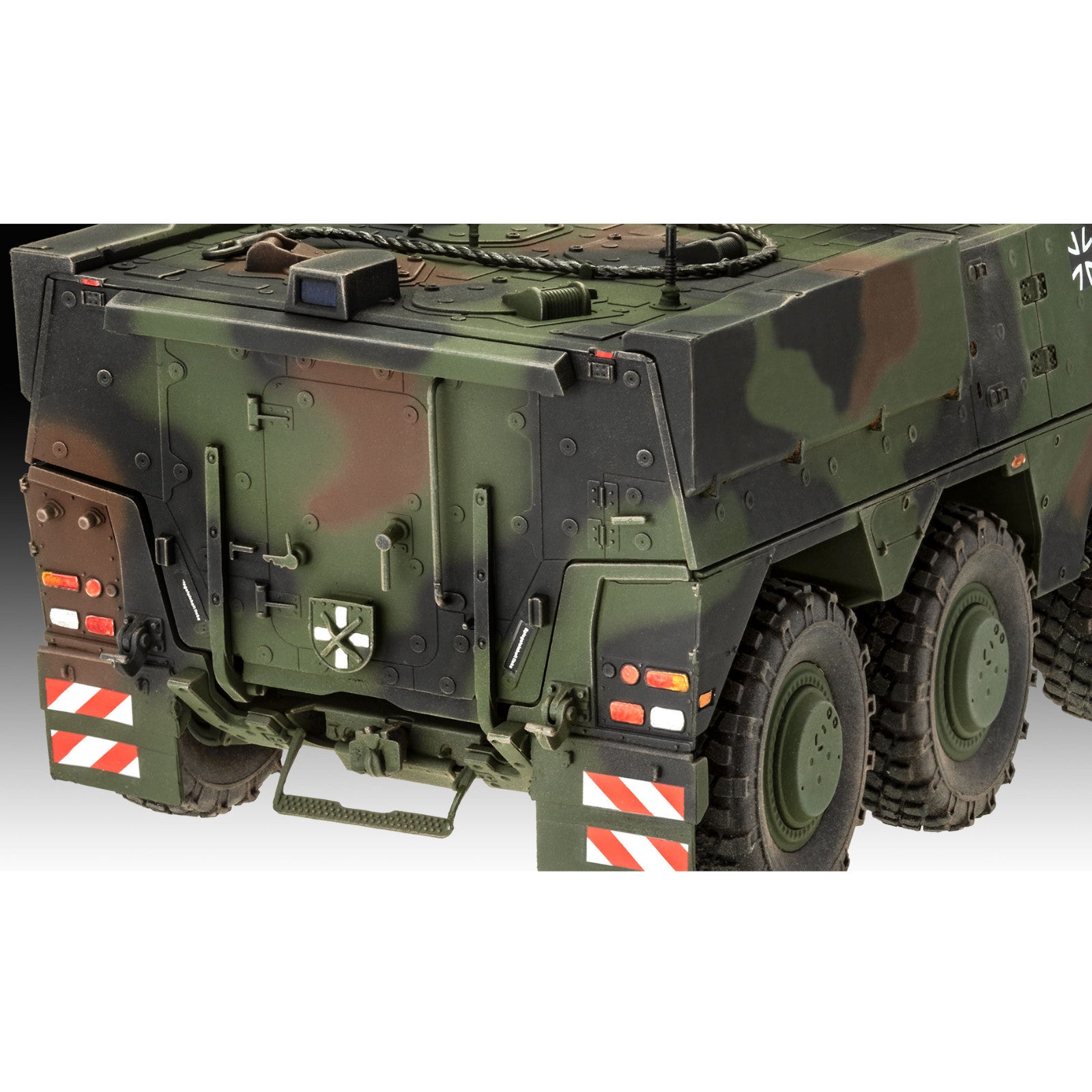 Revell GTK Boxer GTFz Heavy Machinery Model Kit Military Armoured Transport Vehicle 03343 Alternate 3