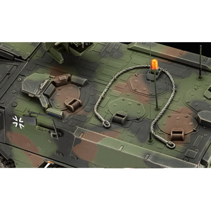 Revell GTK Boxer GTFz Heavy Machinery Model Kit Military Armoured Transport Vehicle 03343 Alternate 4