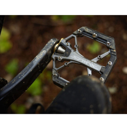 Shimano Saint PD-G8040 Flat Platform Mountain Bike Pedals