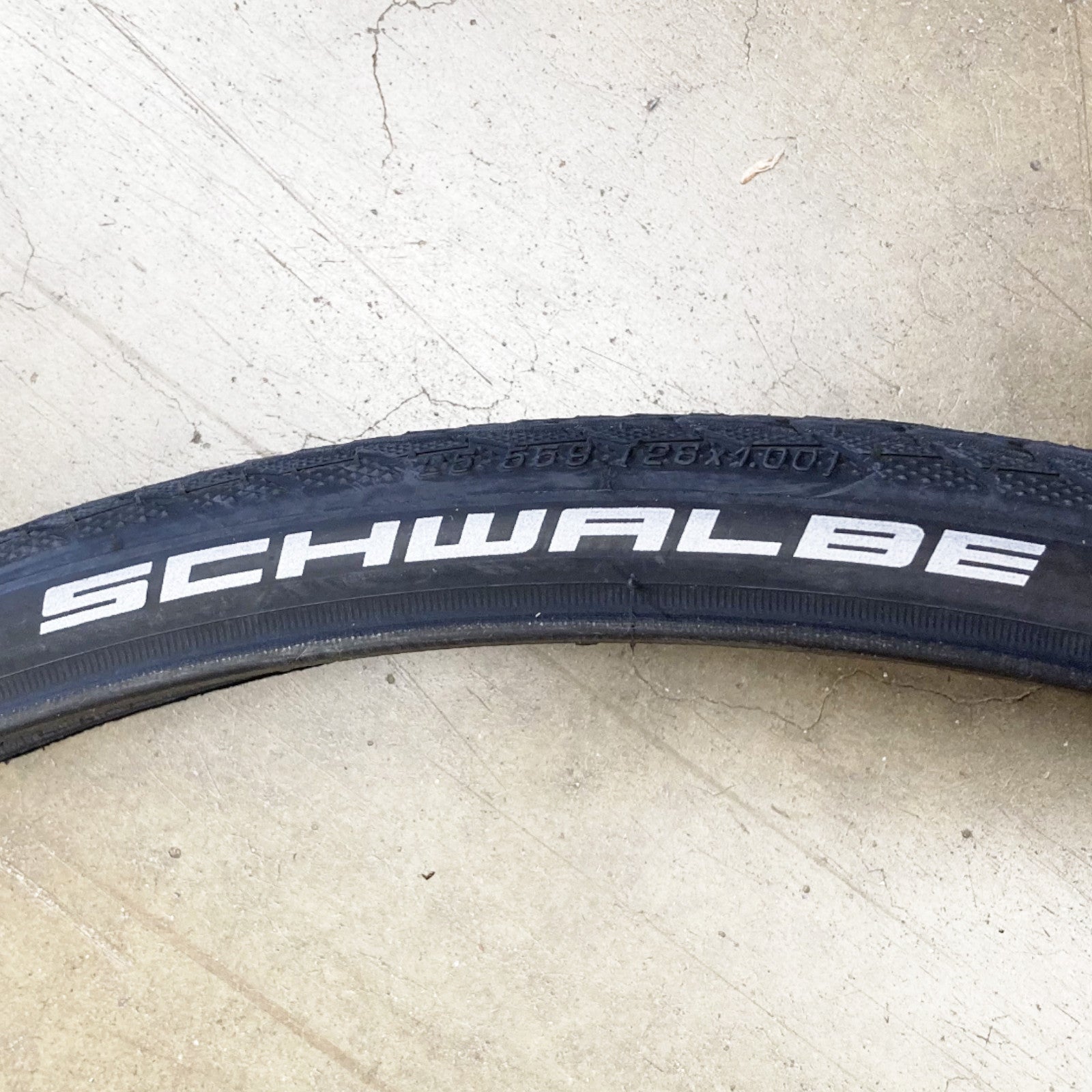 Schwalbe Marathon Plus Wire 26x1.0" Wheelchair Specific 26 Inch Bike Tyre Pair of Tyres Alternate 3