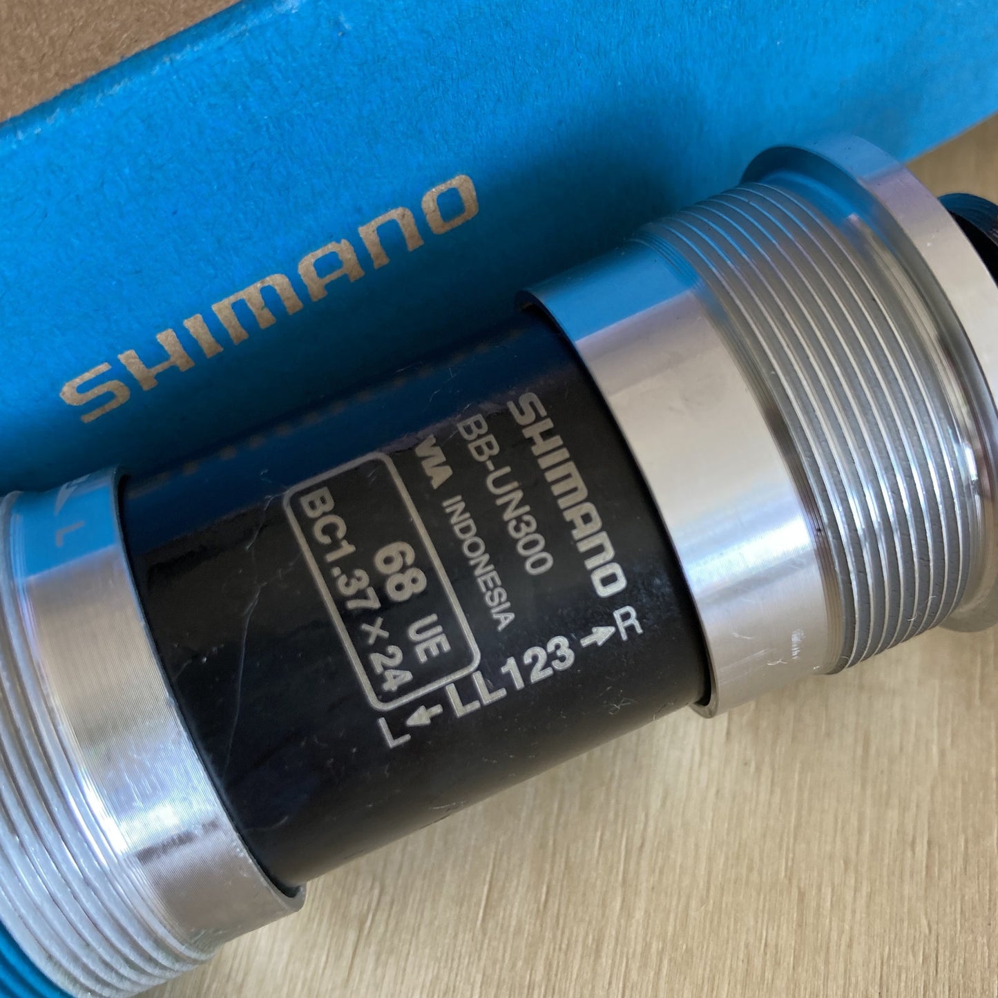 Shimano Bottom Bracket UN300 Square Taper