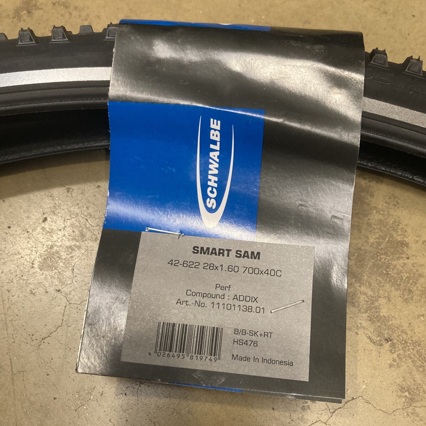 Schwalbe Smart Sam Addix 700 x 40c Bike Tyre Reflective