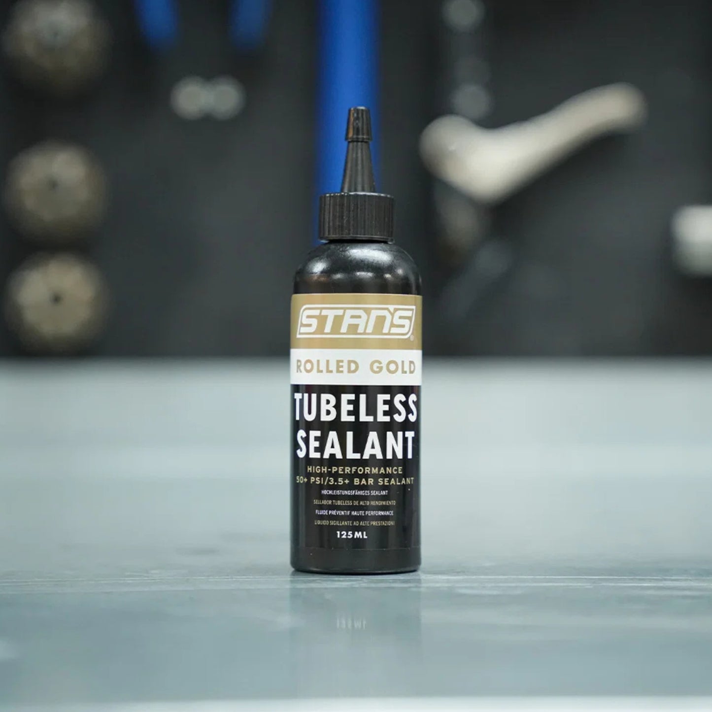 Stans NoTubes Rolled Gold 125ml Bike Tubeless Tyre Sealant Alternate 2