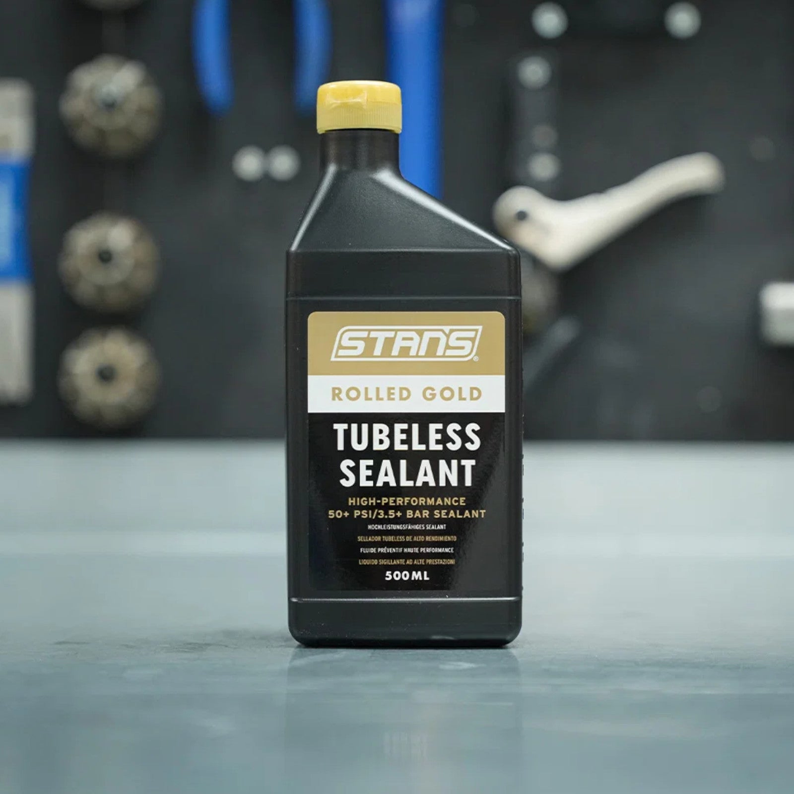 Stans NoTubes Rolled Gold 500ml Bike Tubeless Tyre Sealant Alternate 3