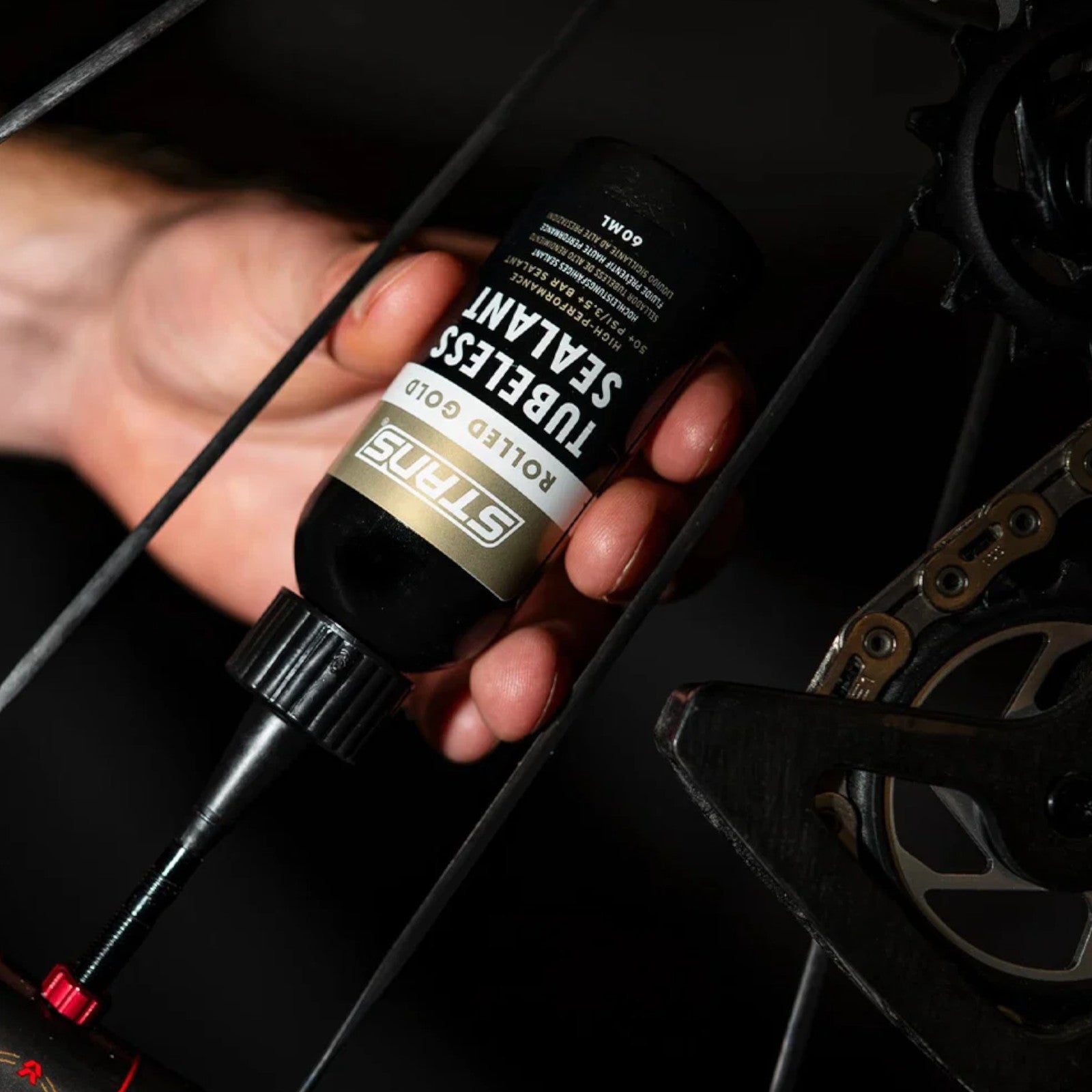 Stans NoTubes Rolled Gold 60ml Bike Tubeless Tyre Sealant Alternate 3