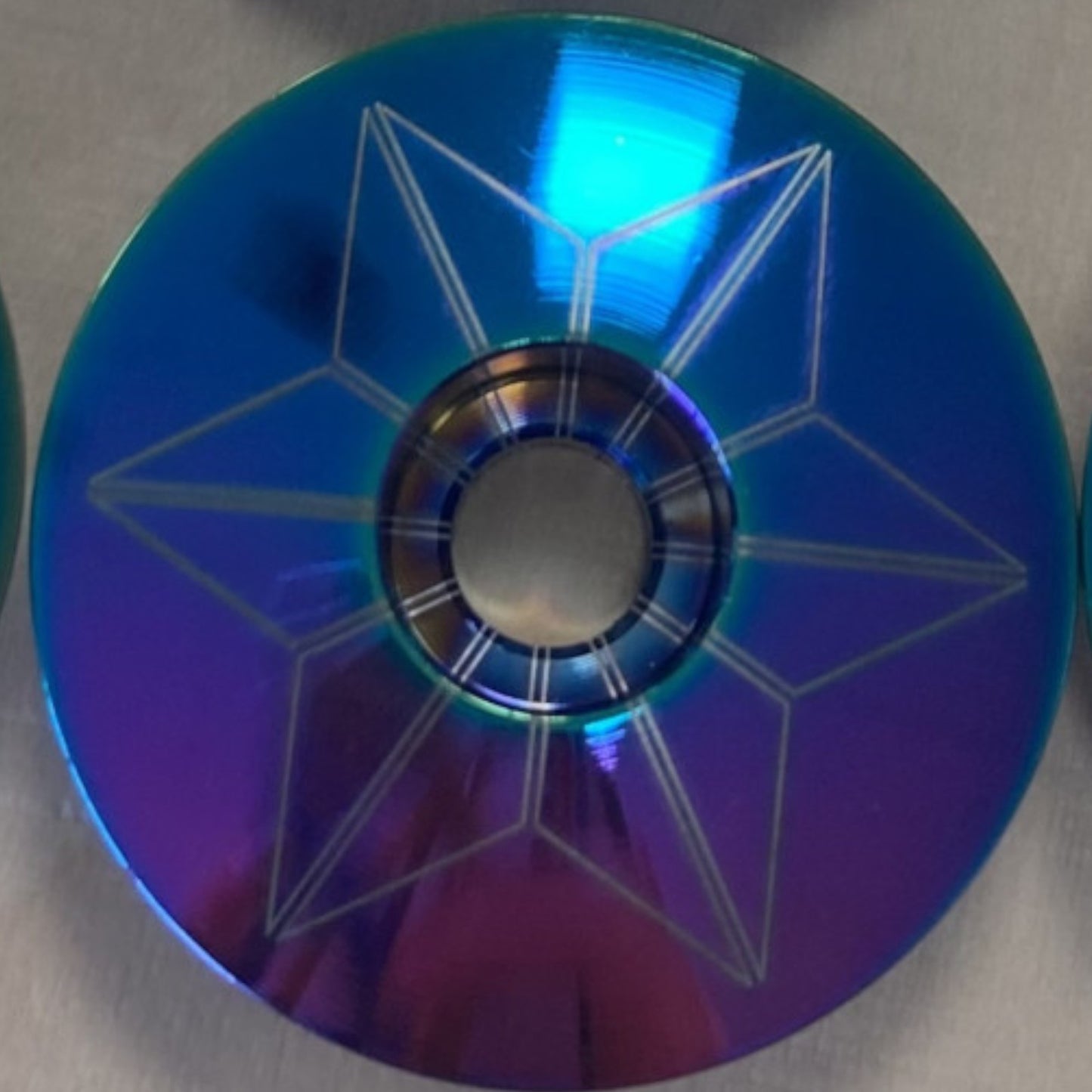 Capuchon supérieur de casque de vélo Supacaz Star Capz