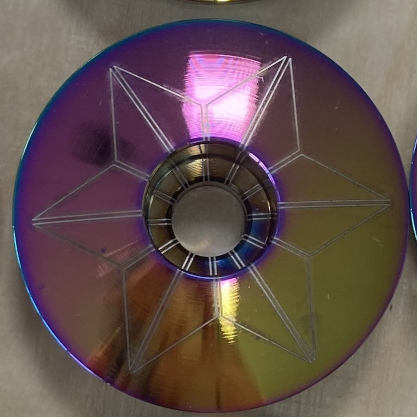 Capuchon supérieur de casque de vélo Supacaz Star Capz