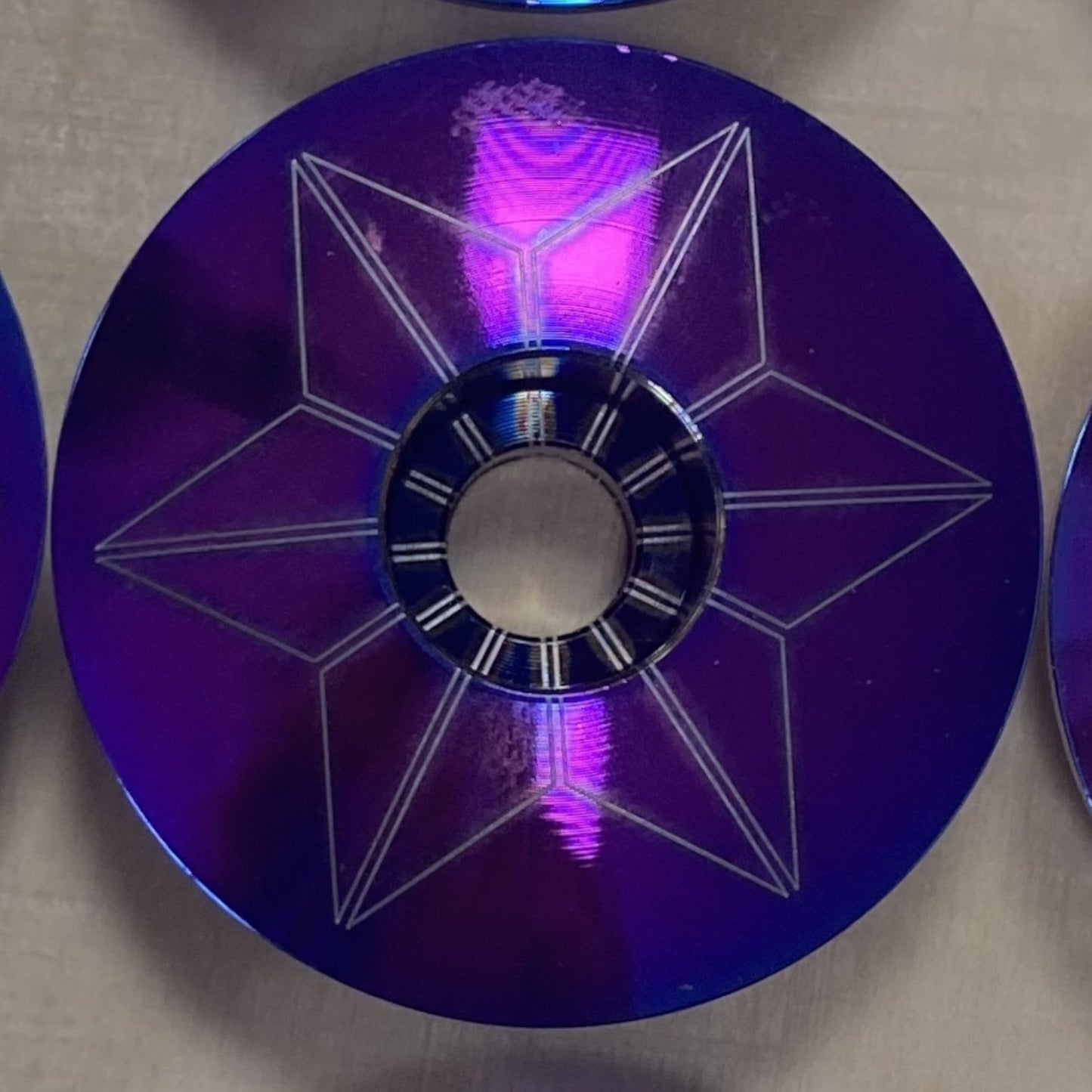 Capuchon supérieur de casque de vélo Supacaz Star Capz