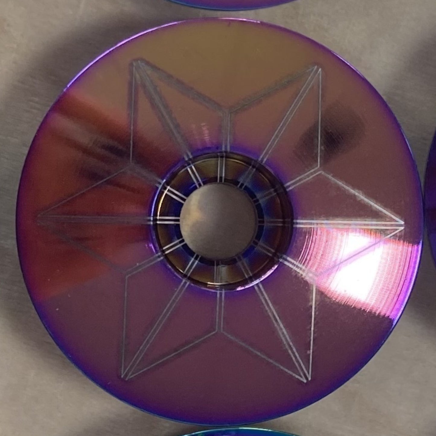 Capuchon supérieur de casque de vélo Supacaz Star Capz