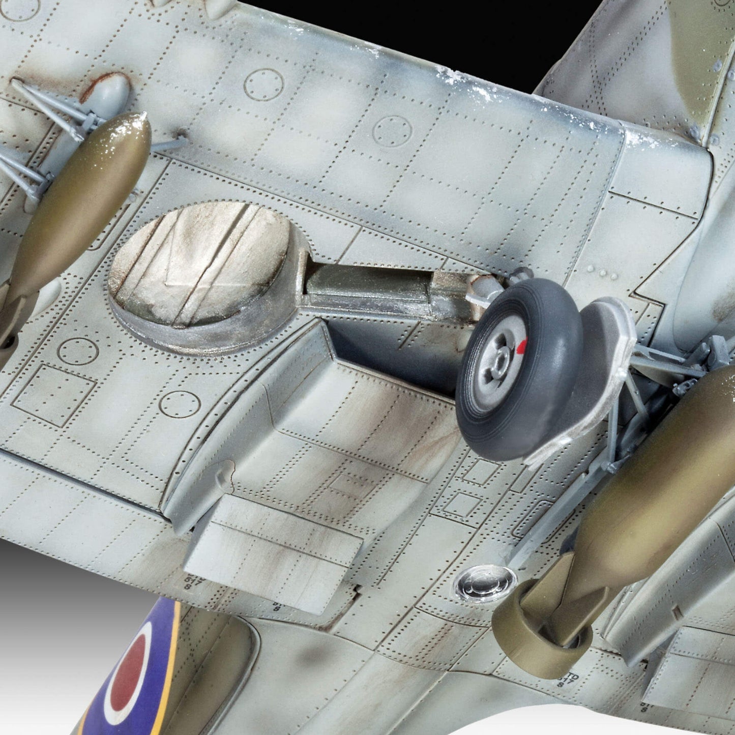 Revell 00457 Supermarine Spitfire MK.Ixc Tecknik 1:32 WW2 Fighter Plane Model Kit