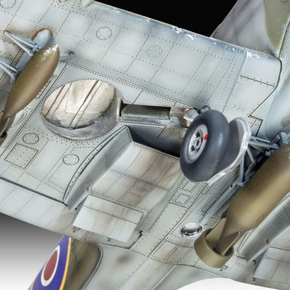 Revell 00457 Supermarine Spitfire MK.Ixc Tecknik 1:32 WW2 Fighter Plane Model Kit