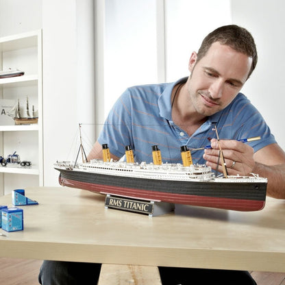 Revell Titanic 100th Anniversary Special Edition Gift Set Ocean Liner Model Kit 1:400 05715