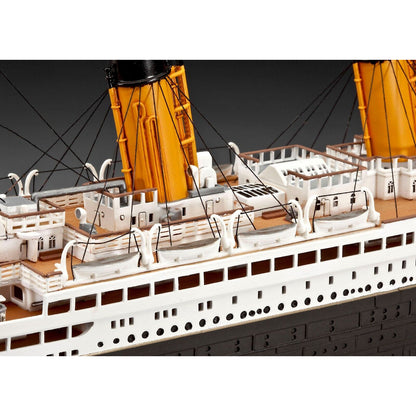Revell Titanic 100th Anniversary Special Edition Gift Set Ocean Liner Model Kit 1:400 05715