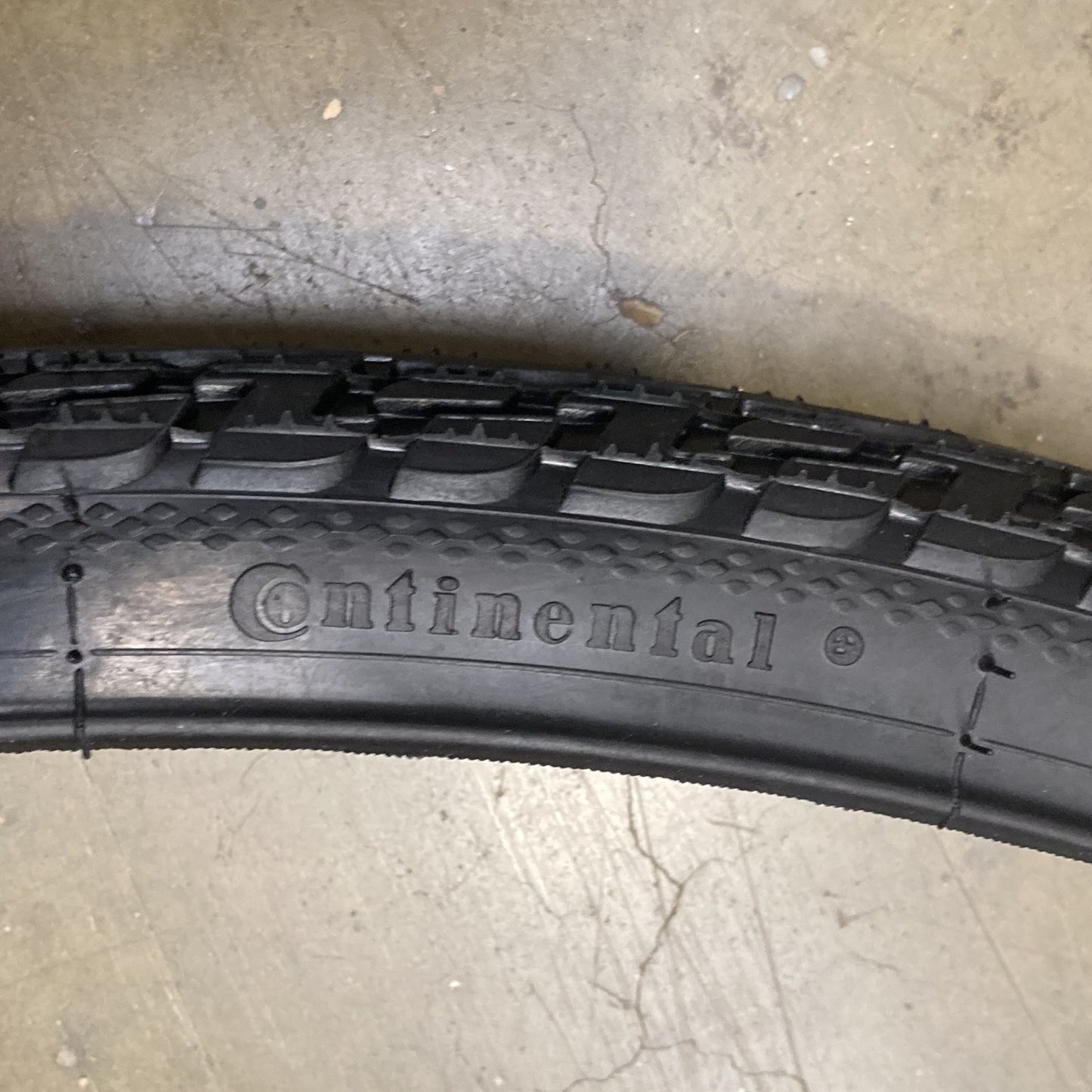 Continental Tour Ride 700 x 37c & Presta Tubes 700c Bike Tyre Alternate 6