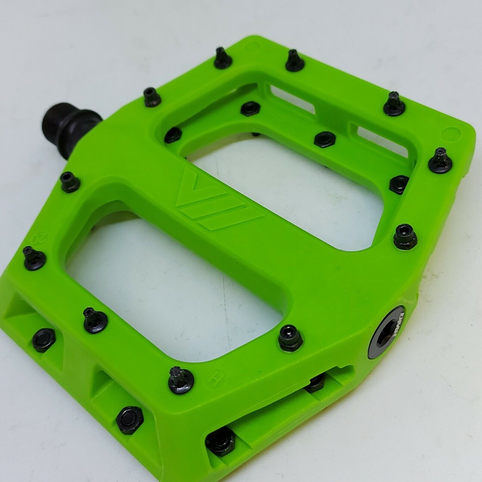 DMR V11 Plastic 9/16 Inch Platform Bike Pedals Alternate 3