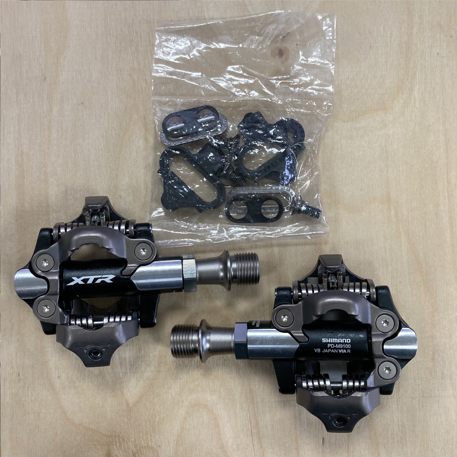 shimano m9100 pedals Shimano PD-M9100 XTR XC Race SPD Clipless Bike Pedals