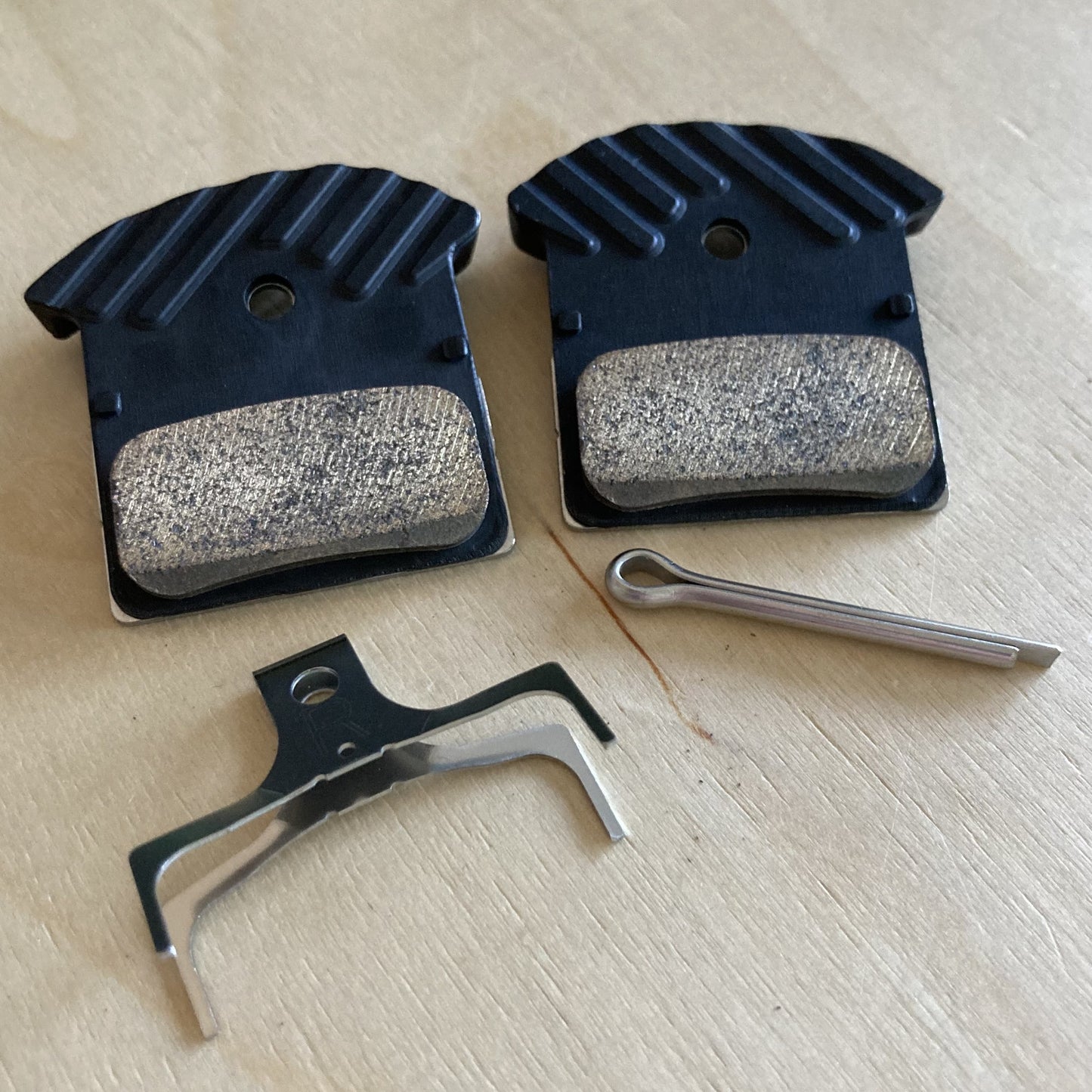 Shimano J04C Gesinterte Mit Flossen für M9000 XTR M800 XT M985 M666 Disc Bike Bremsbeläge