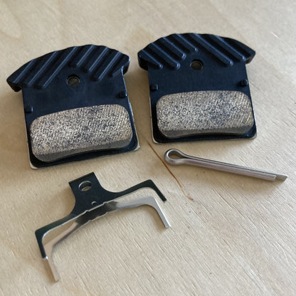 Shimano J04C Gesinterte Mit Flossen für M9000 XTR M800 XT M985 M666 Disc Bike Bremsbeläge