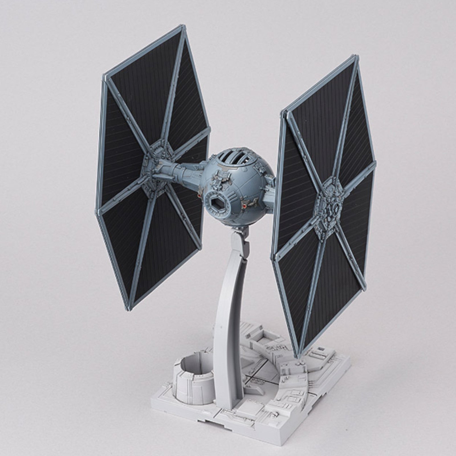 TIE Fighter Star Wars Model by Revell Scale 1:72 Alternate 4