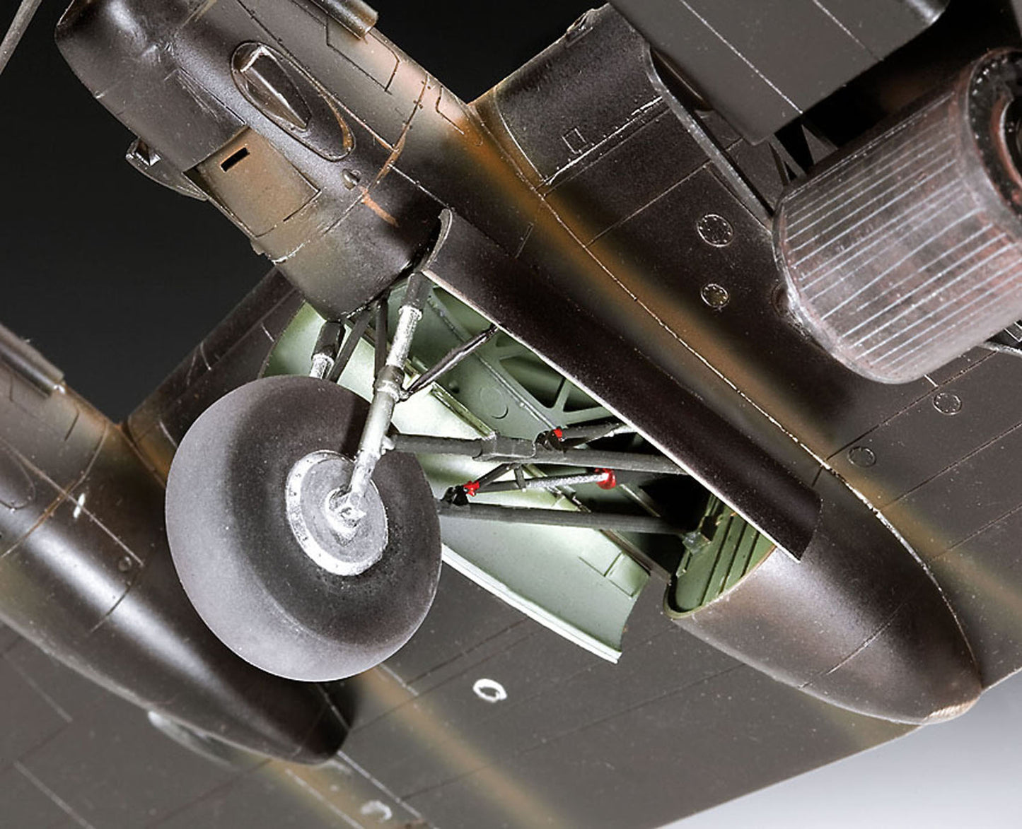 Plane Model Kit Revell Avro Lancaster Dambusters 1:72 Alternate 2