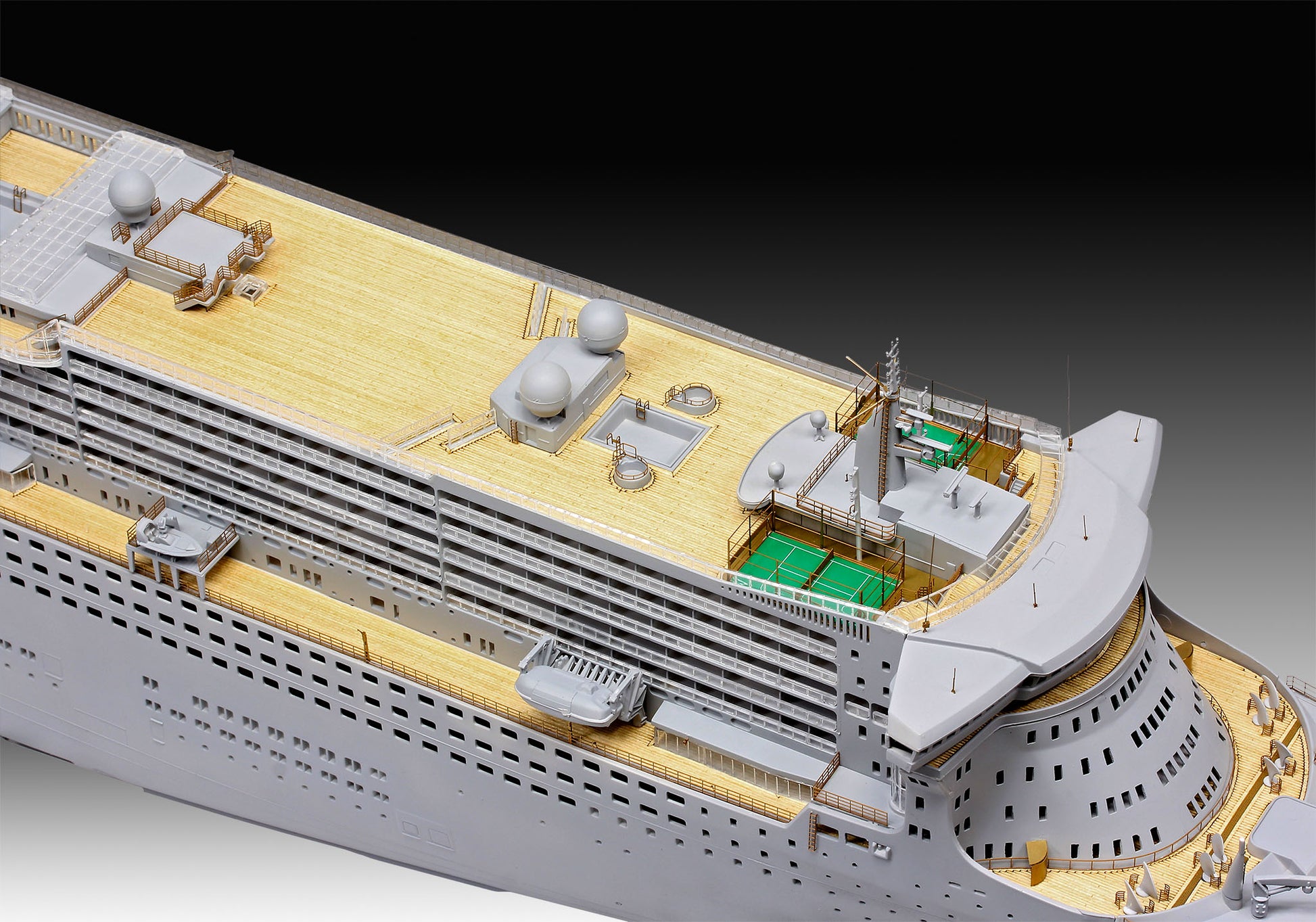 Cruise Liner Model Kit Revell Queen Mary 2 1:400 Alternate 3
