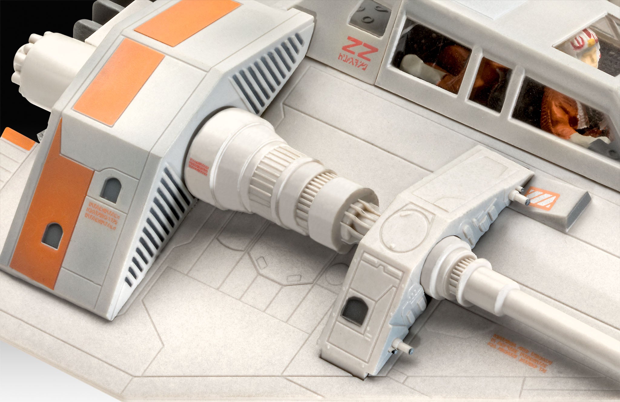 Revell Snowspeeder Star Wars The Empire Strikes Back 40th Anniversary Gift Set 1:29 Spacecraft Model Building Kit Alternate 2