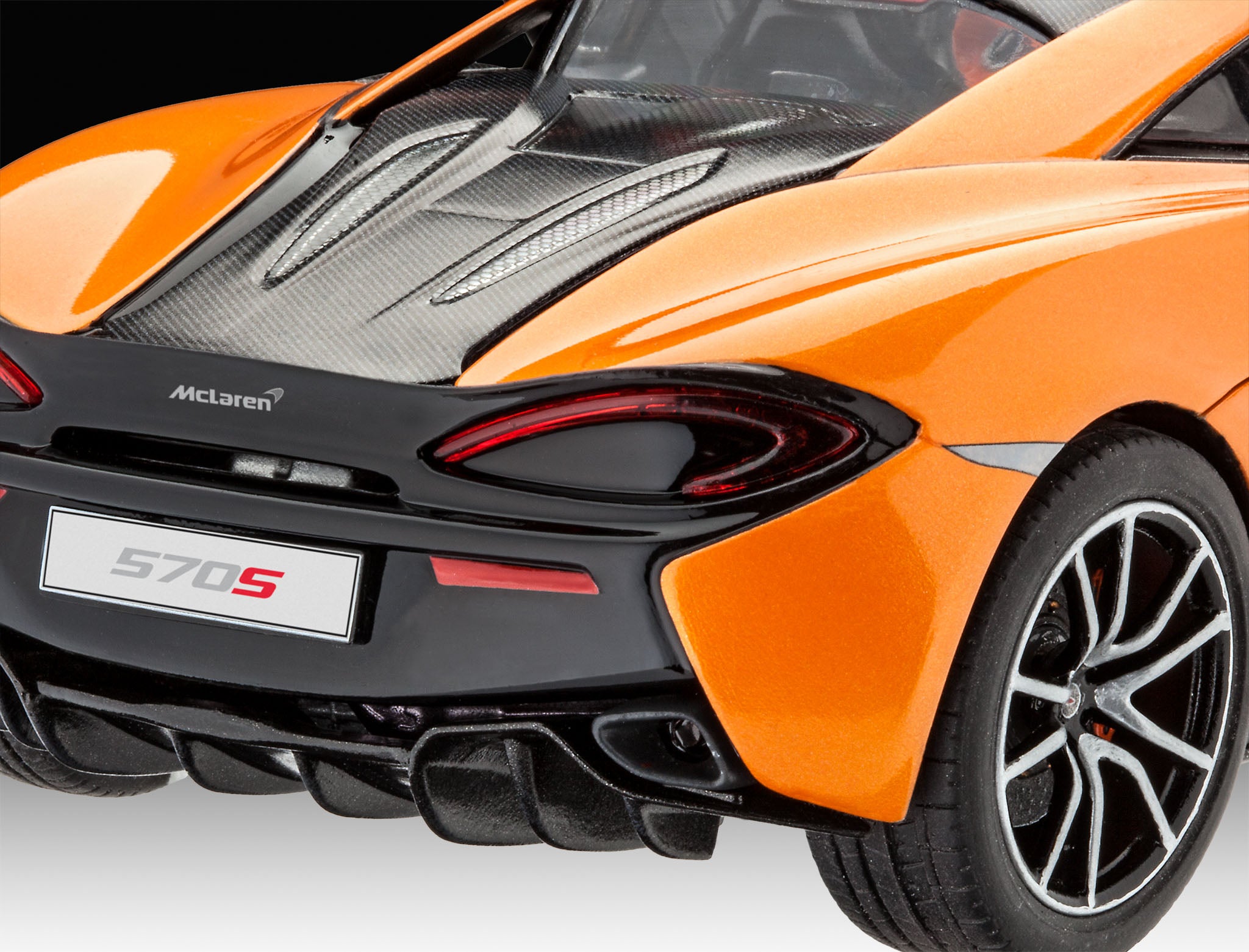 1:24 McLaren 570S Revell Model Supercar Set Including Glue Paint & Brush Alternate 4