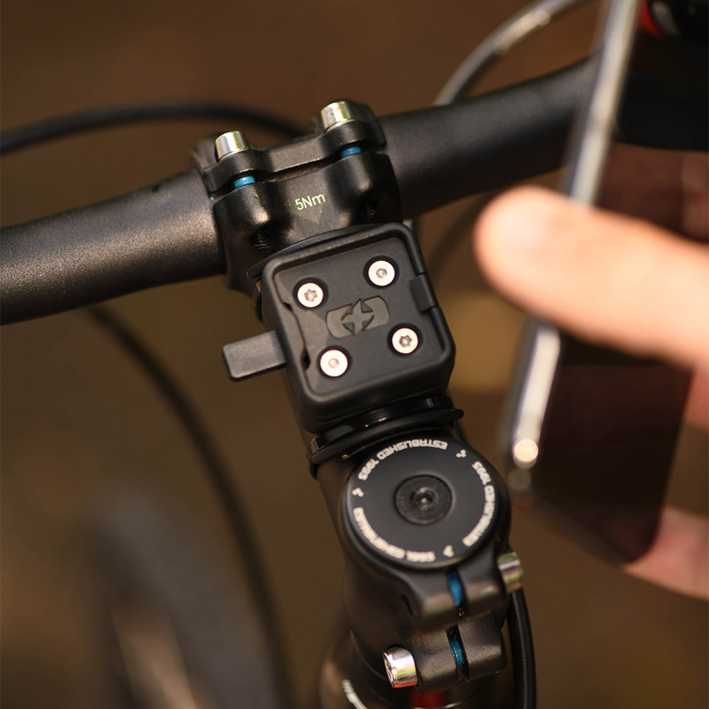 Oxford CLIQR Universal Handlebar/Stem Bike Smart Phone Mount Alternate 3