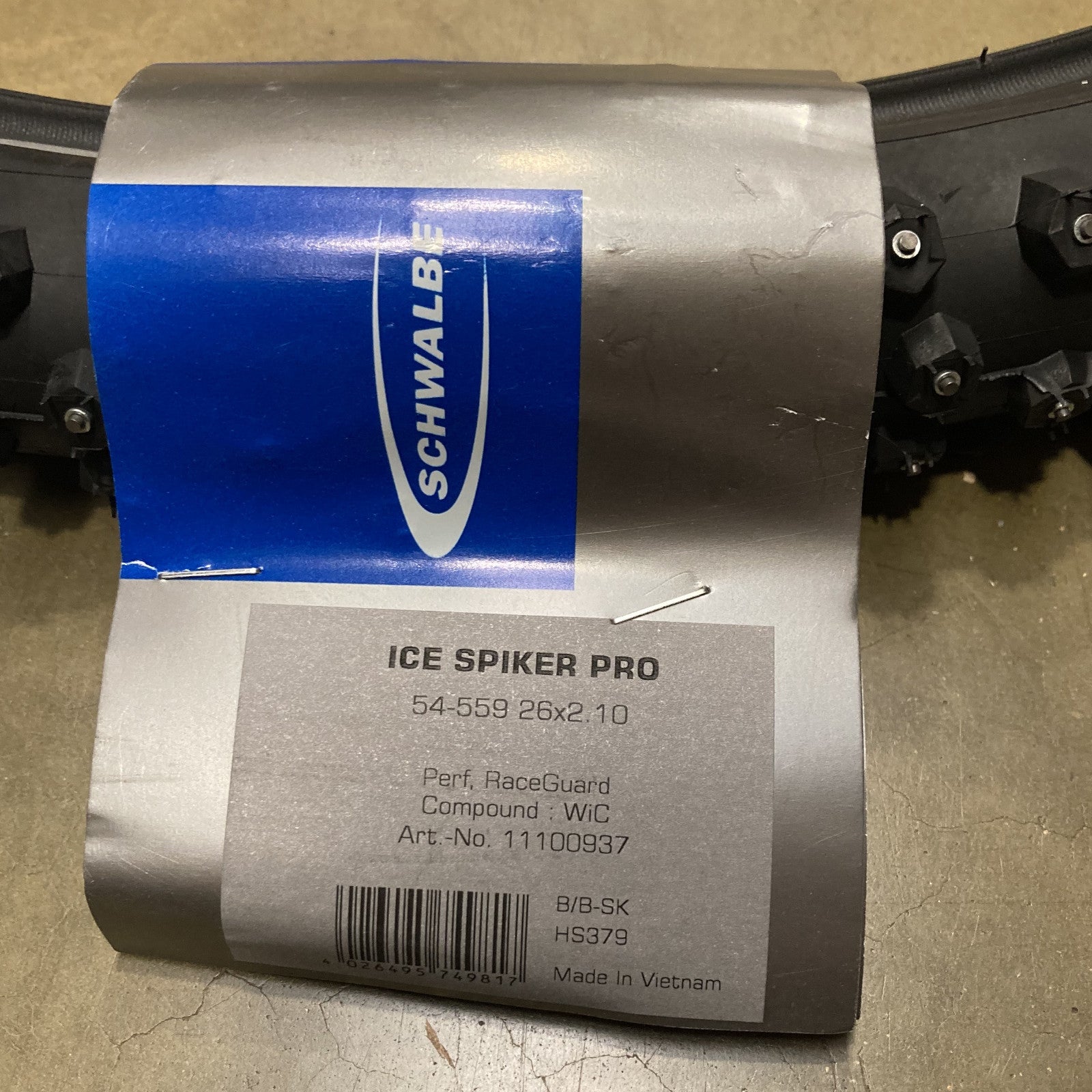 Schwalbe Ice Spiker Pro 26x2.1" 26 Inch Bike Tyre Alternate 2
