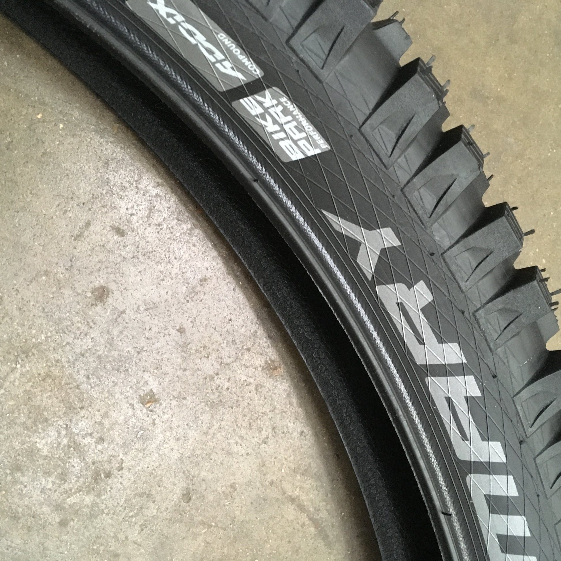Pneu vtt suv - vae 29 x 2.35 schwalbe al grounder addix performance Pneu vtt suv - vae 29 x 2.35 schwalbe al grounder addix performance